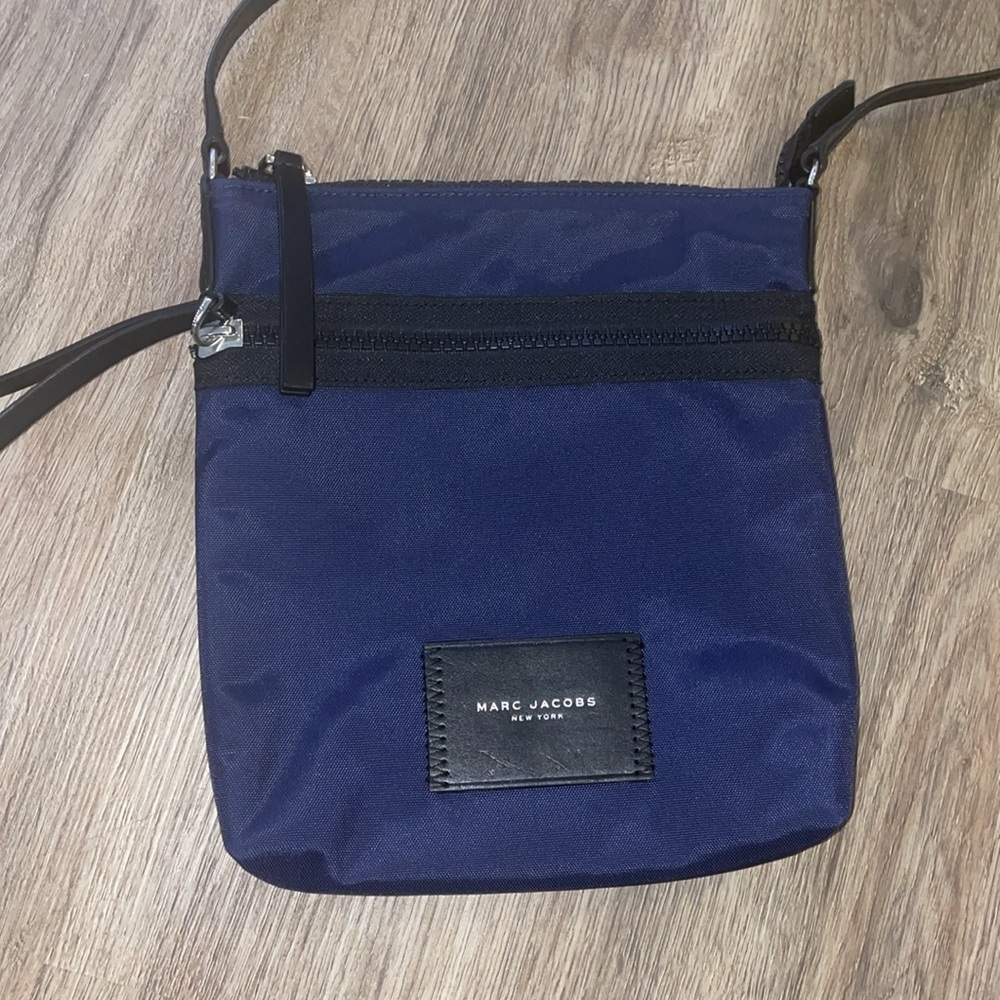 MARC JACOBS NORTH SOUTH CROSSBODY BAG INDIGO BLUE
